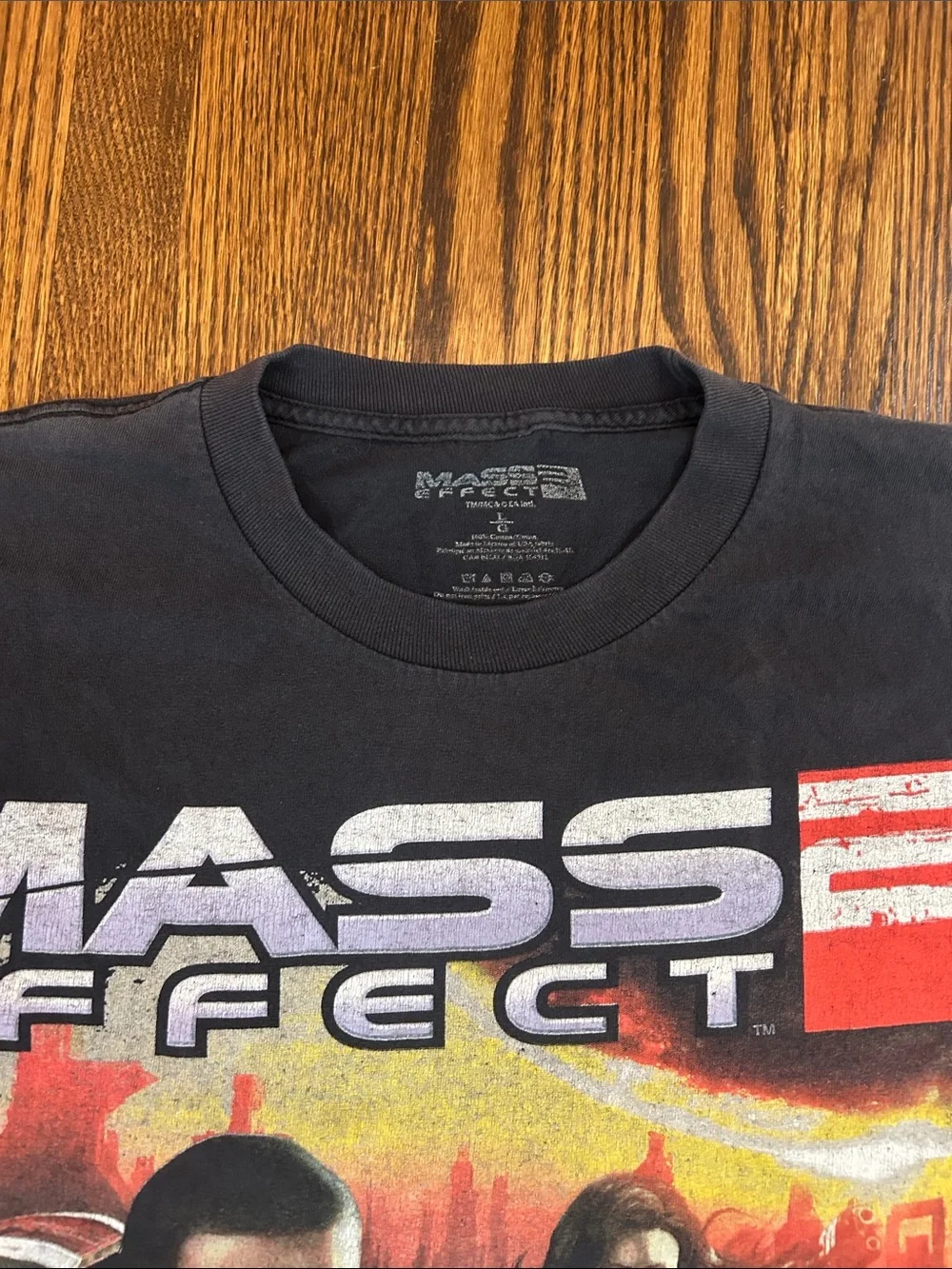 Vintage Y2K Mass Effect 2 Graphic T-Shirt - Picture 3 of 5